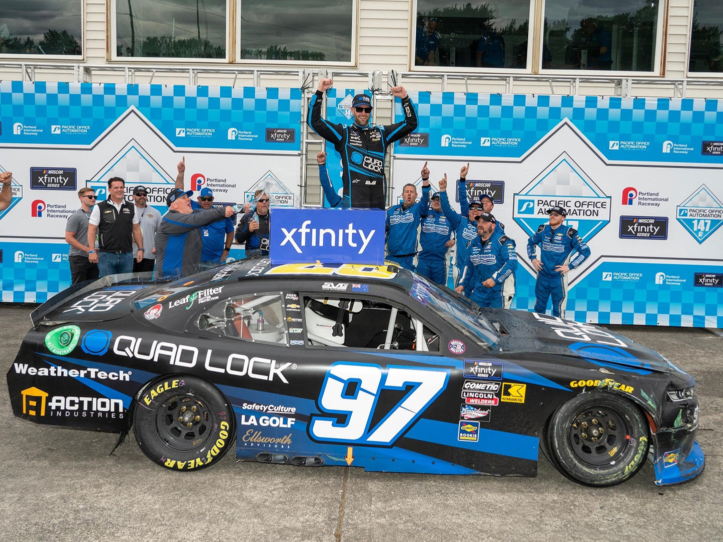 Shane van Gisbergen 2024 Portland Race WIN 1:64 Diecast